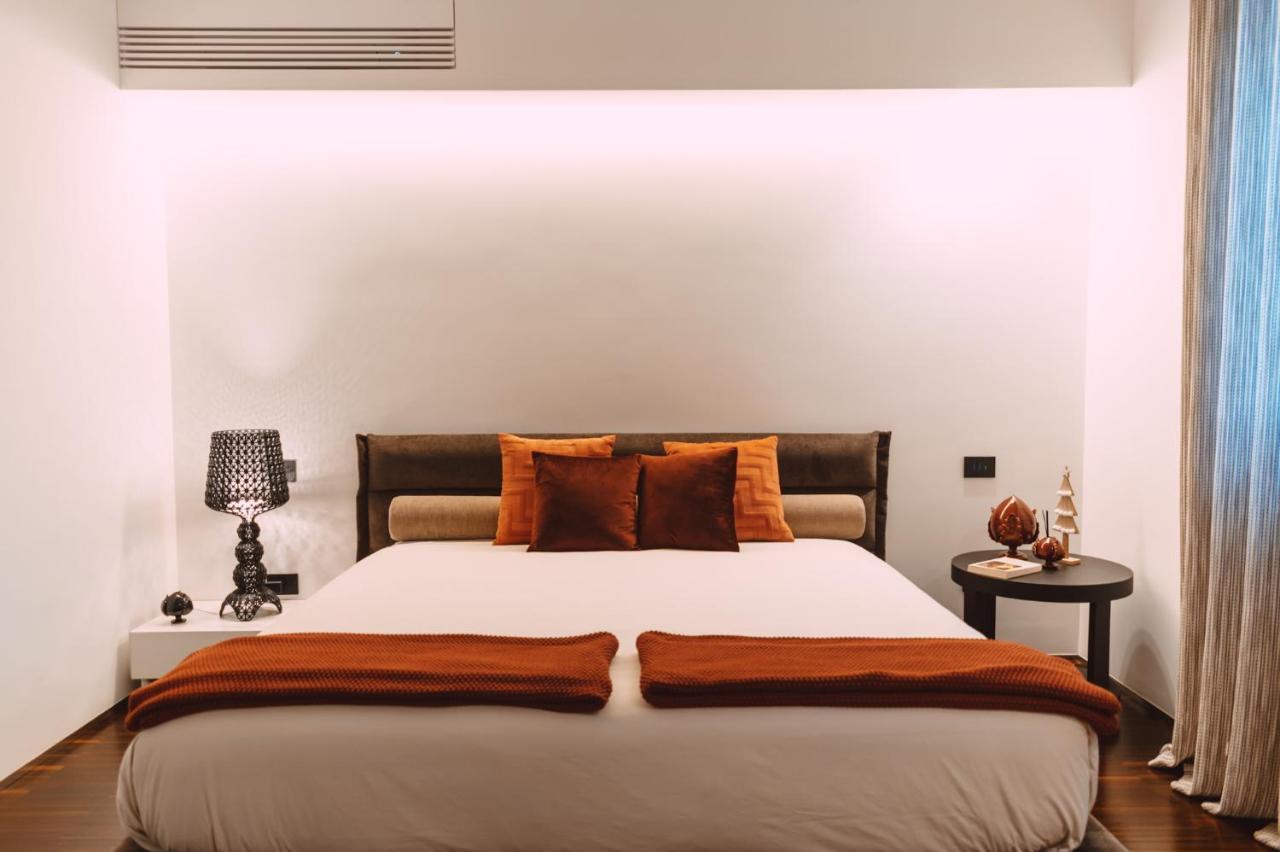 Viale Dei Lecci - Luxury Rooms フランカヴィッラ・フォンターナ エクステリア 写真