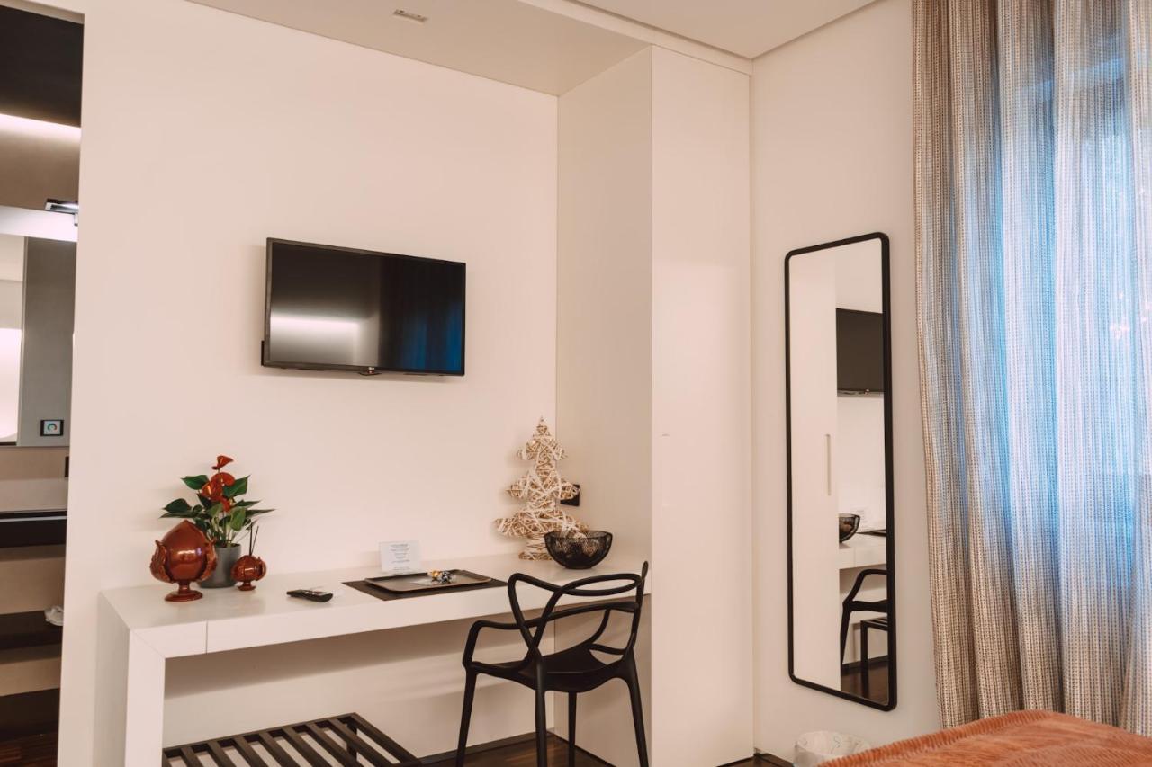 Viale Dei Lecci - Luxury Rooms フランカヴィッラ・フォンターナ エクステリア 写真